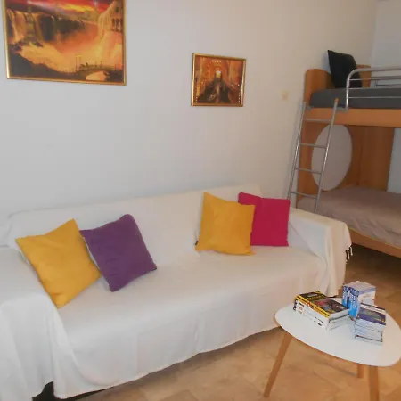 Апартаменты Near Kamara *